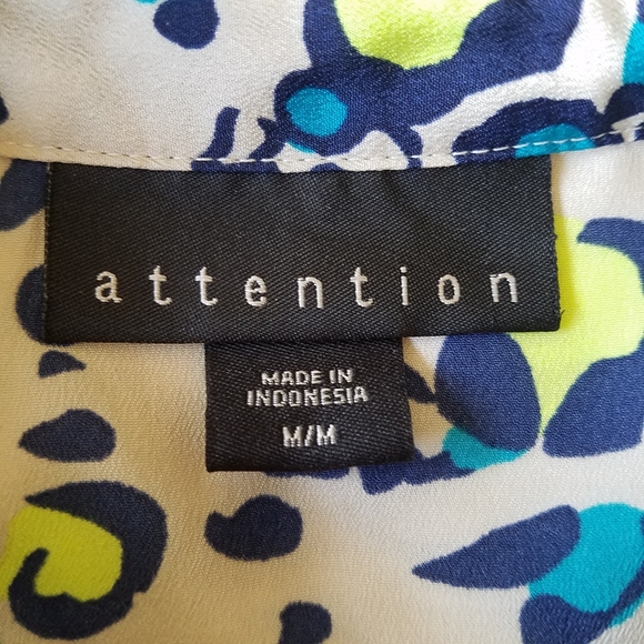 Ladies Medium Blouse Button Up Leopard Print - Picture 9 of 9